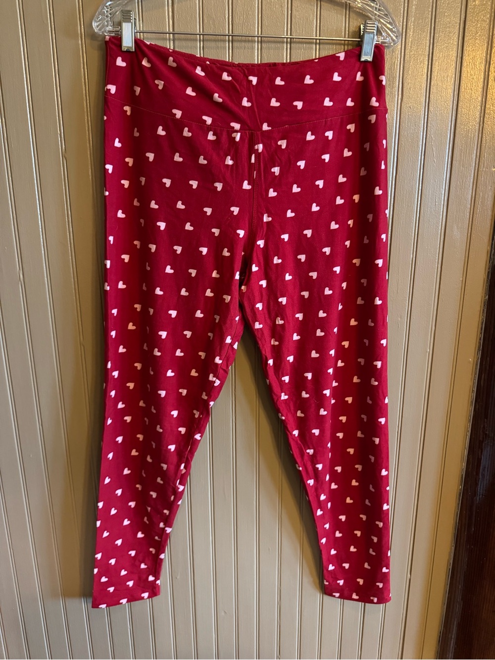 New tall curvy LuLaRoe Red Leggings with White Heart Print